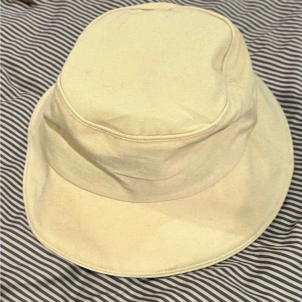 Gigi Pip Rylee bucket hat - Picture 3 of 4